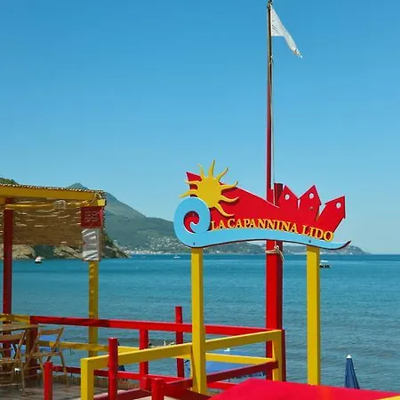 La Capannina 4*