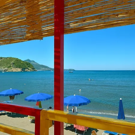 La Capannina Bed & Breakfast 4*